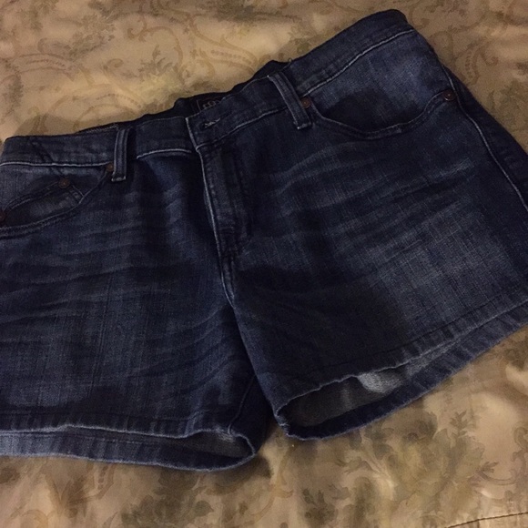 Rock and Republic Jean Shorts sz34 - Picture 5 of 5